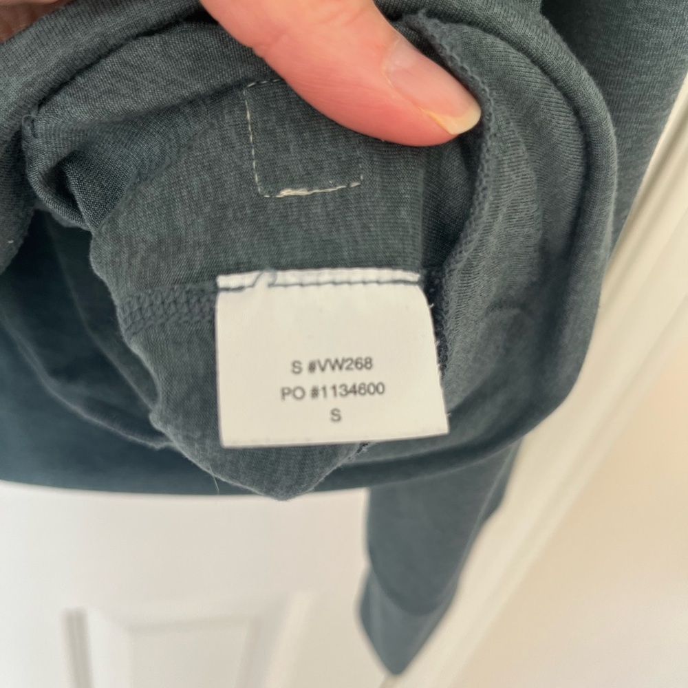 Vuori Halo Performance Hoodie 2.0 Lake Heather Size Small - Picture 5 of 5